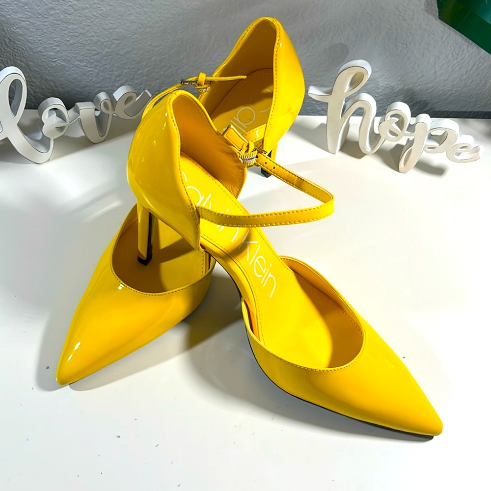 Calvin Klein heels 👠